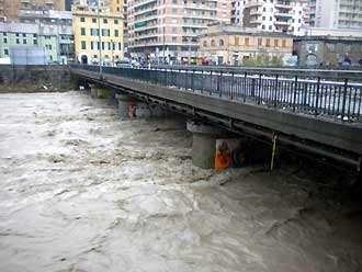 alluvione_ge_4_11_bisagno